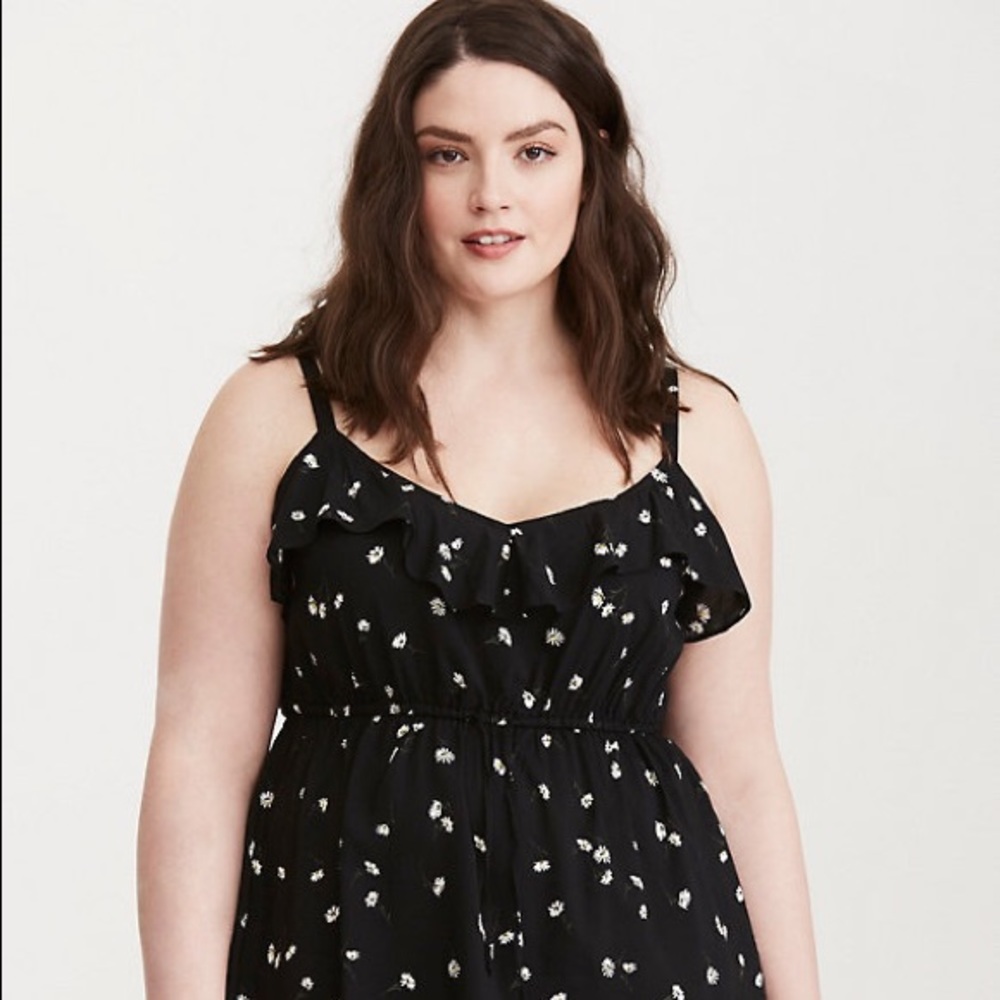 Torrid daisy print challis ruffle babydoll top